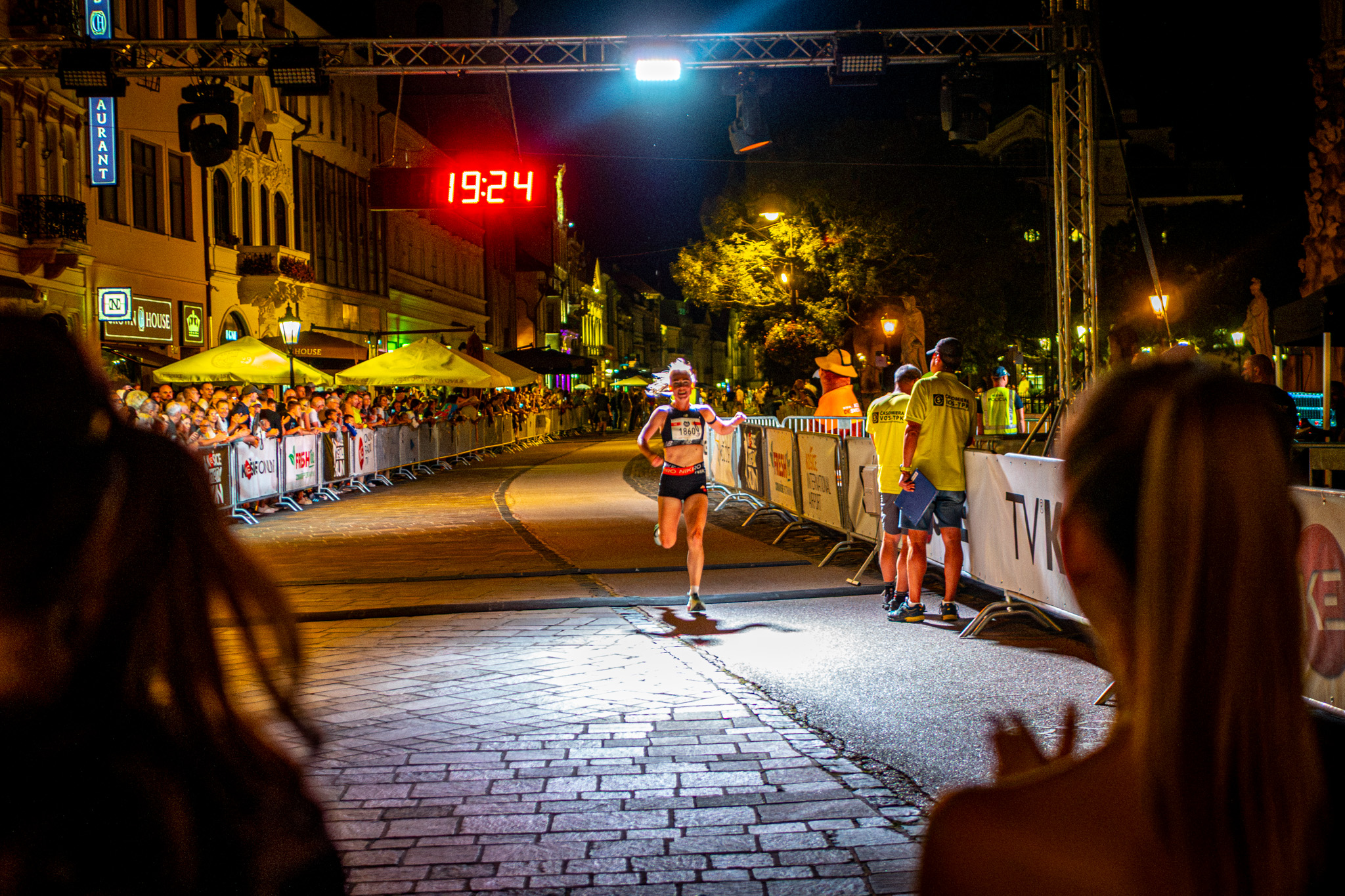NIGHT RUN-16